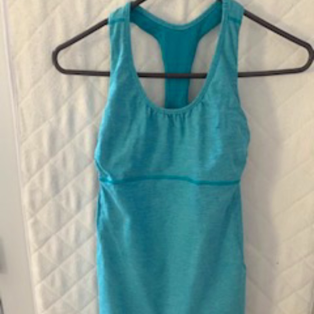 Lululemon Athletica tank top with built in bra